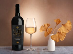 Cuvée ’49 Blanc: Lumina si Eleganta intr-un Vin Alb Beciul domnesc cu livrare la domiciliu.